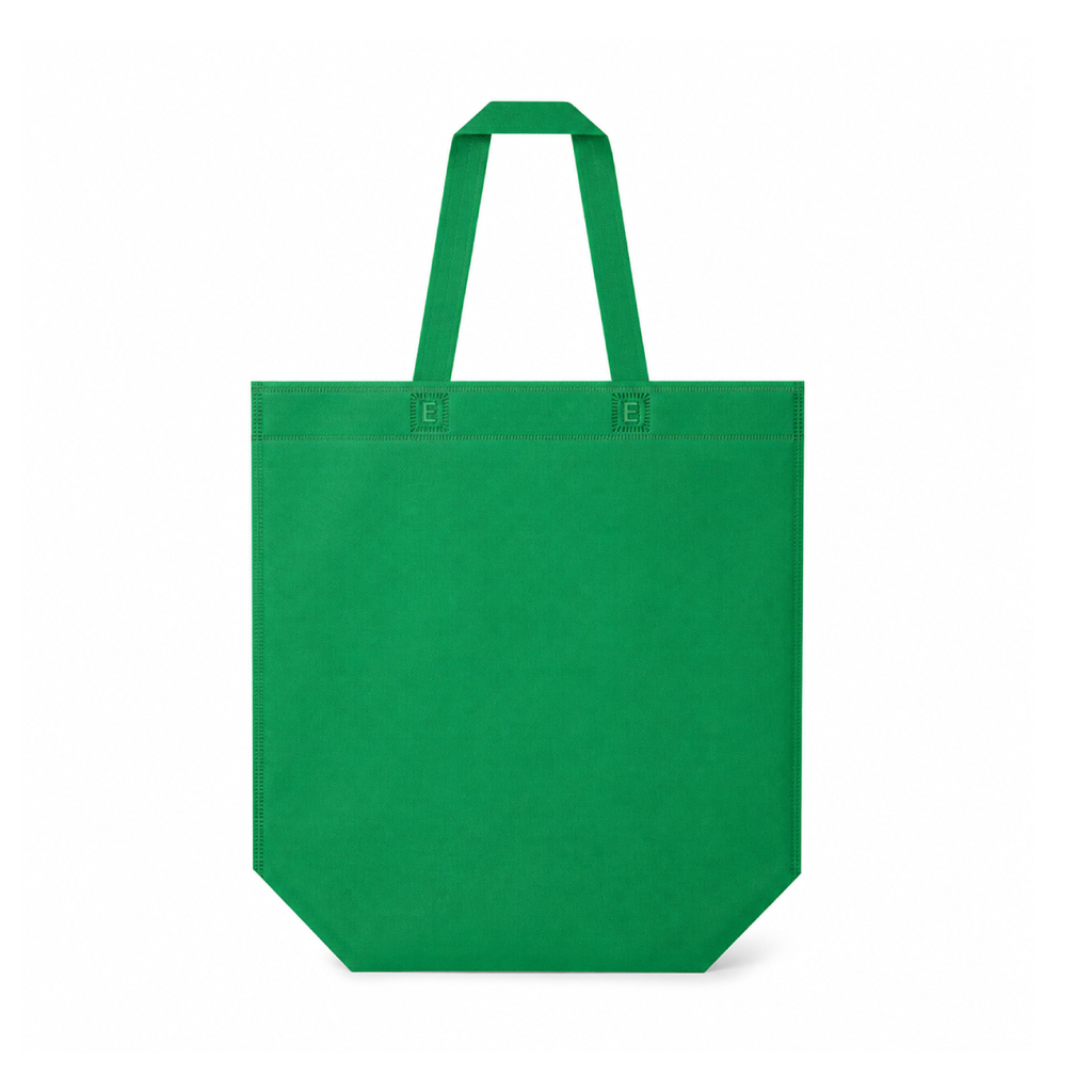 Bolsa reutilizable fabricada en tela TNT (tejido no tejido) de alta resistencia, diseñada para transportar productos de gran volumen y peso de forma cómoda y segura. Su formato Jumbo de 40x38x16 cms. incorpora un amplio fuelle interior que aumenta significativamente la capacidad de carga, proporcionando mayor estabilidad y mejor presentación de los productos.